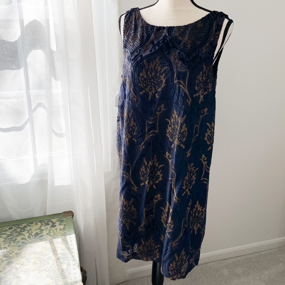 LOFT NWT Sleeveless Velvet Sheath Dress